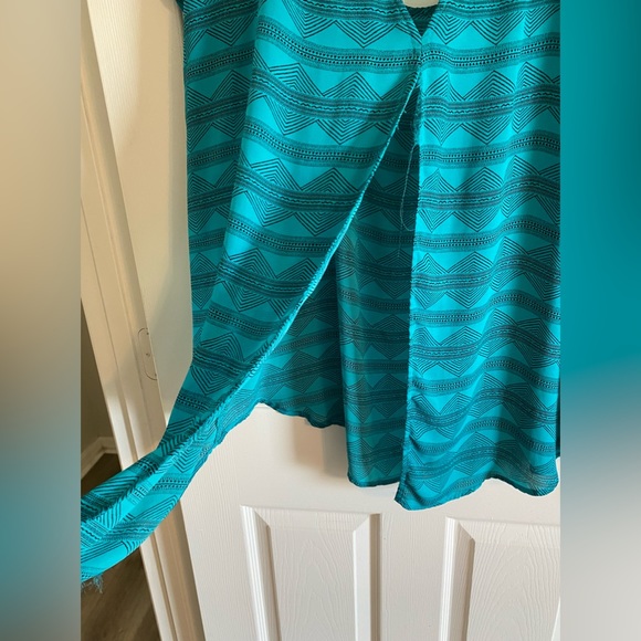 Torrid size 3 teal blouse! - Picture 9 of 10